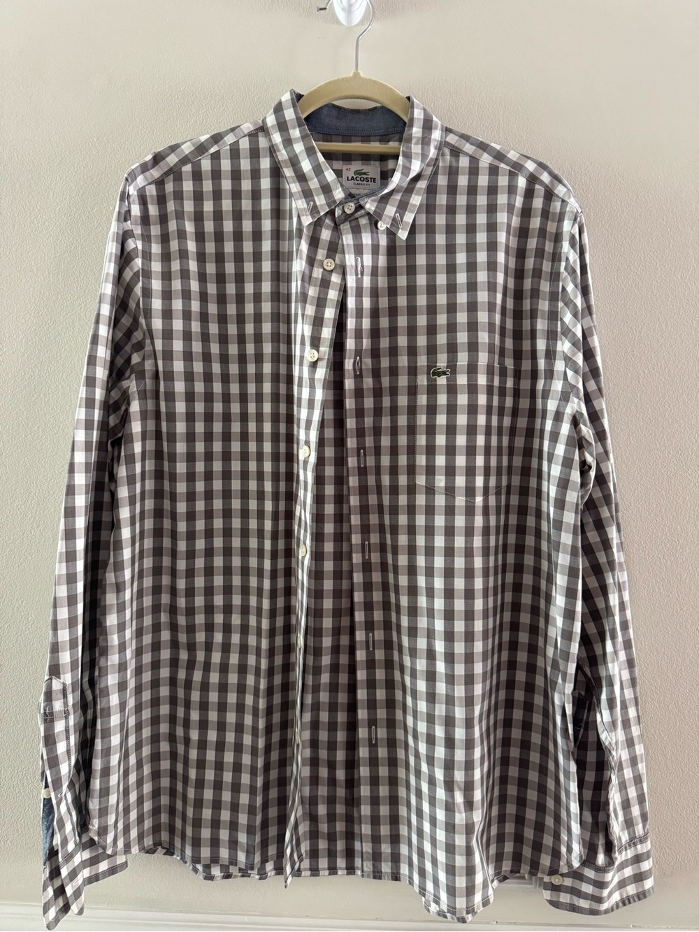 Lacoste Men's gray & White Gingham Button-Down Shirt